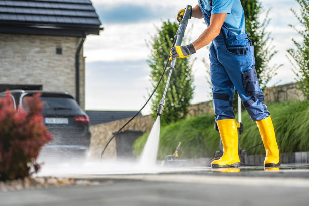Best Sidewalk and Walkway Cleaning  in Gregory, SD